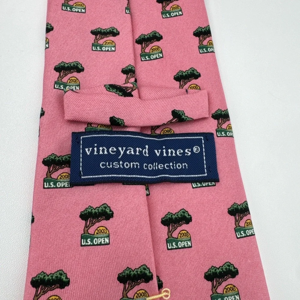 Vineyard Vines Silk Neck Tie Men's Pink 2008 US Open Golf Novelty Print USA Made